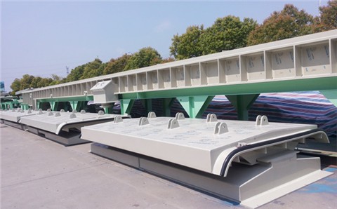 兴隆防腐设备-槽盖